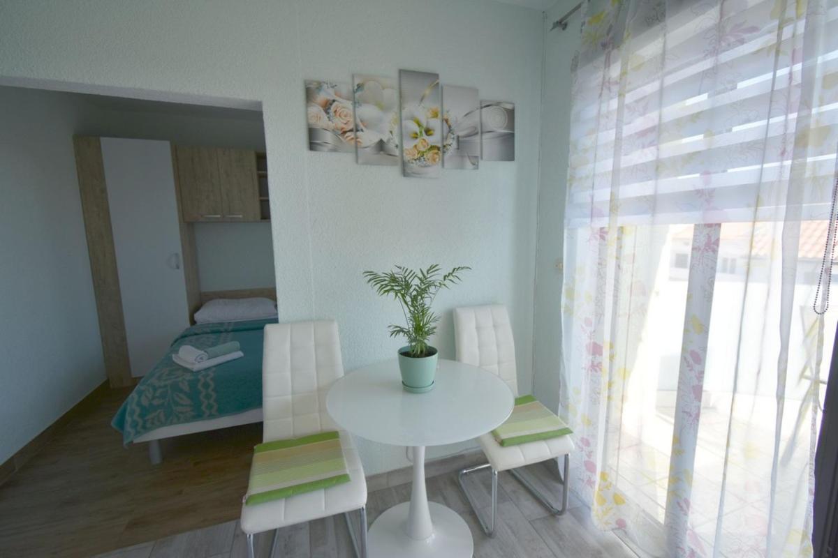 Denjak Apartments Kornić Zewnętrze zdjęcie